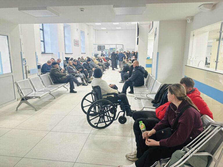 Chișinău: Zeci de persoane au ajuns la spital din cauza ghețușului