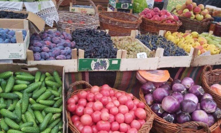 Târguri și iarmaroace cu produse autohtone în mai multe sectoare din Chișinău