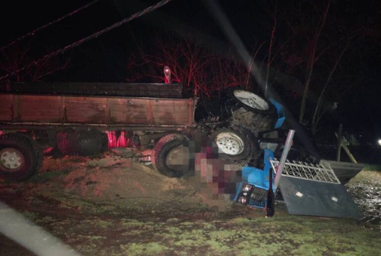 Accident grav la Ștefan-Vodă: Șoferul unui tractor a murit