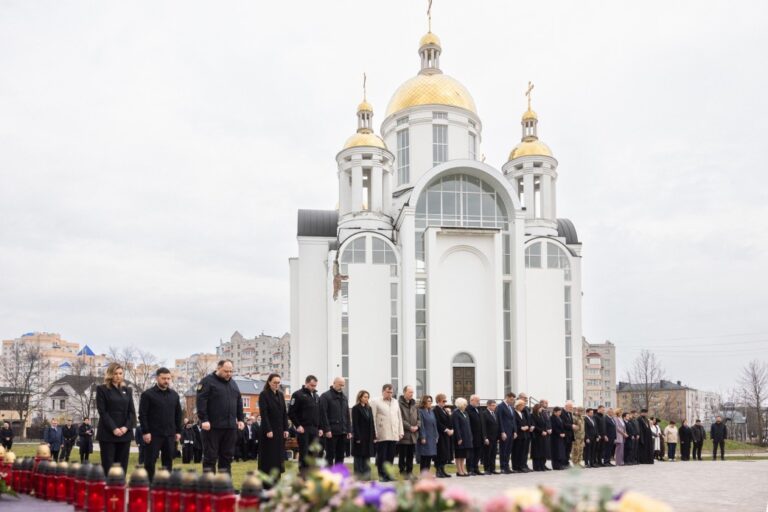 Președintele Parlamentului de la Chișinău, prezent la Summitul de la Bucea