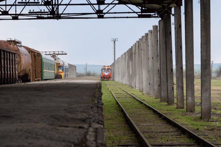 (FOTO) O nouă punte feroviară peste Prut: Linia Cantemir–Fălciu, testată oficial