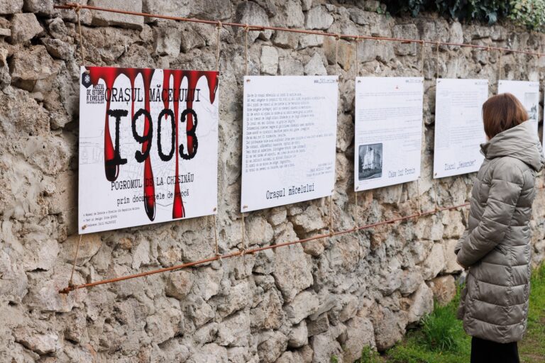 Maia Sandu, prezentă la lansarea expoziției dedicate Pogromului din 1903