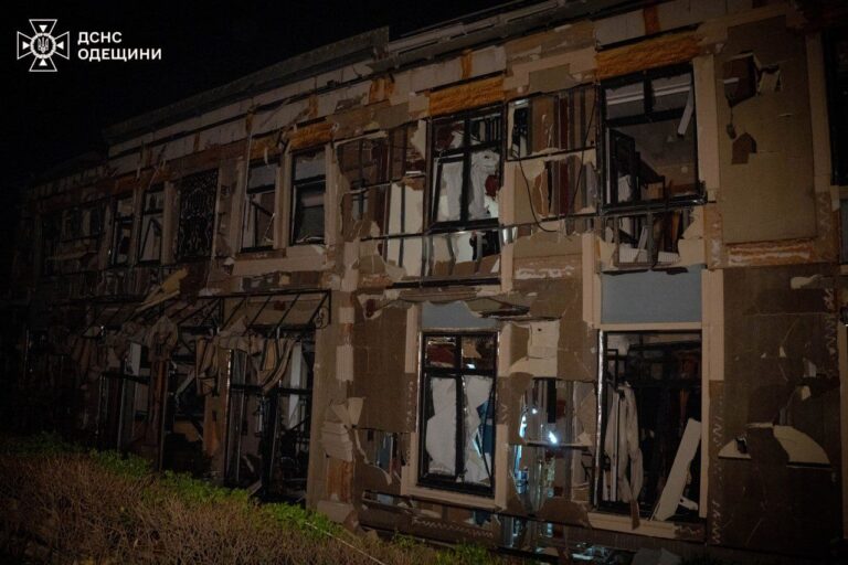 (FOTO) Noi atacuri masive cu drone asupra Odesei