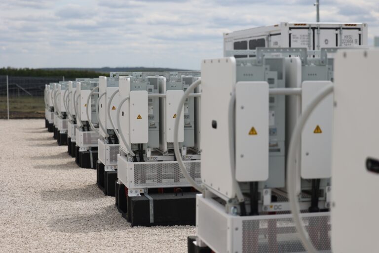 La Rădeni a fost inaugurat cel mai mare sistem de stocare a energiei electrice din R. Moldova