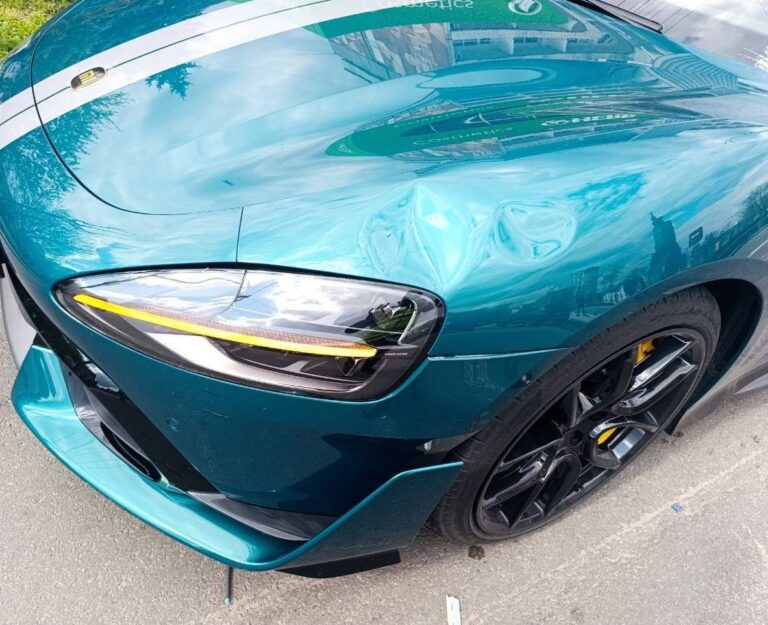 Șoferul care a lovit o femeie și un copil pe o trecere de pietoni din Chișinău, plasat în arest preventiv