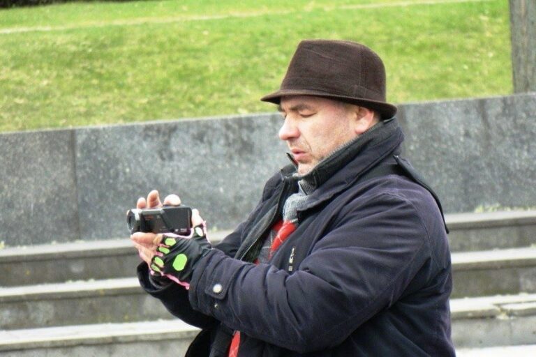 Activistul Anatol Mătăsaru, reținut după o plângere depusă de judecătoarea Ana Cucerescu