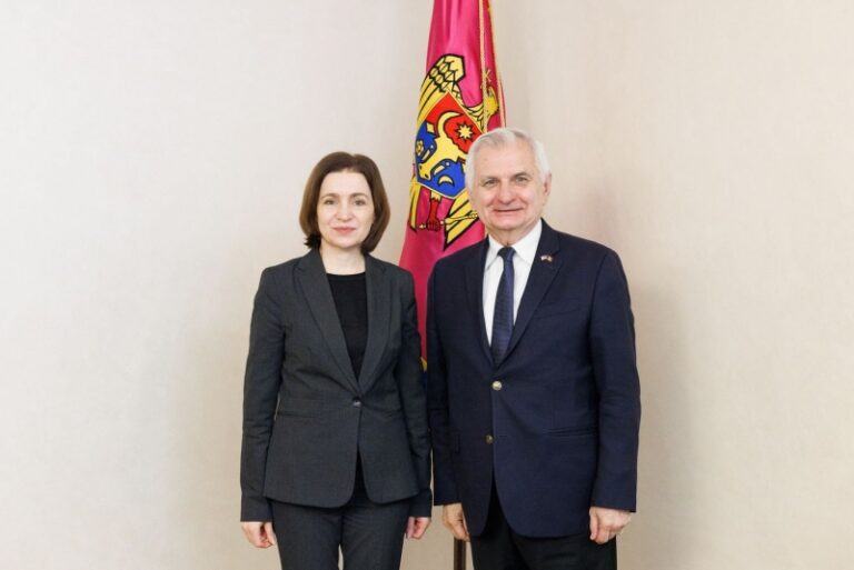 Președinta Maia Sandu și senatorul american Jack Reed, discuții privind consolidarea rezilienței R. Moldova
