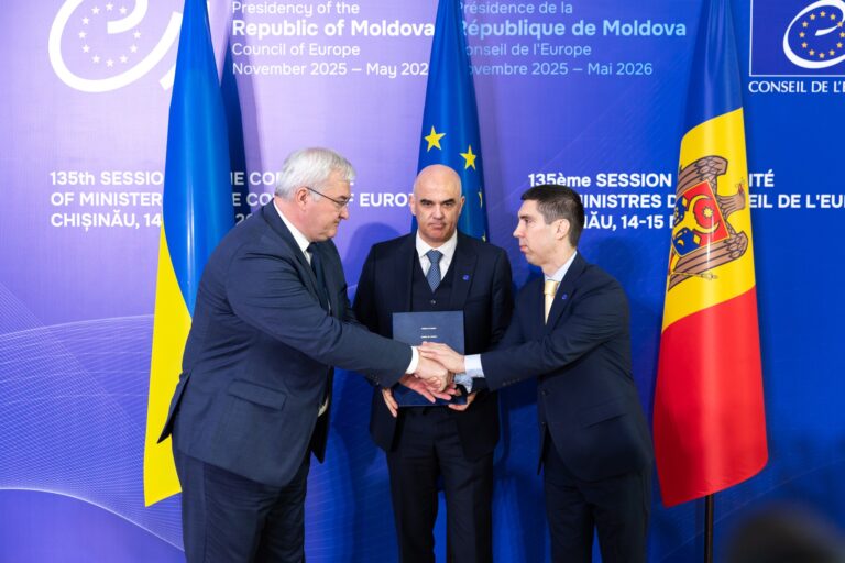 (VIDEO) Rezoluția privind crearea Tribunalului special pentru crimele de agresiune împotriva Ucrainei, adoptată la Ministeriala Consiliului Europei de la Chișinău