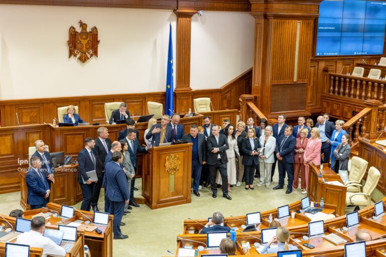 Opoziția a părăsit ședința Parlamentului: Care este motivul