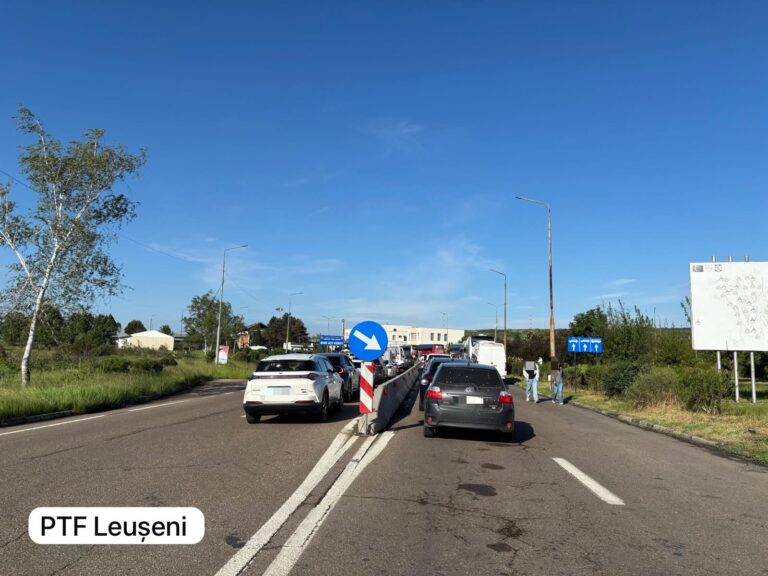 Trafic intens la punctul de trecere a frontierei Leușeni
