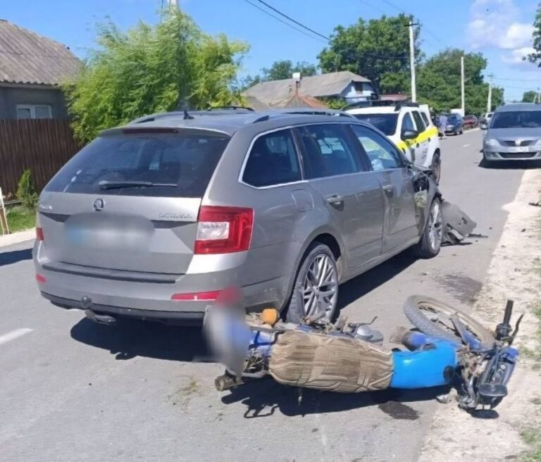Accident grav la Fălești: Două persoane au decedat