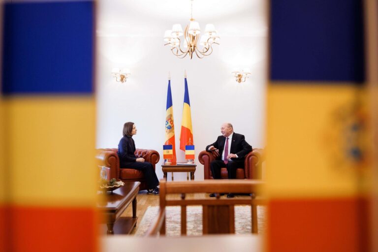 Traian Băsescu, din nou cetățean al Republicii Moldova. Decretul a fost semnat de Maia Sandu