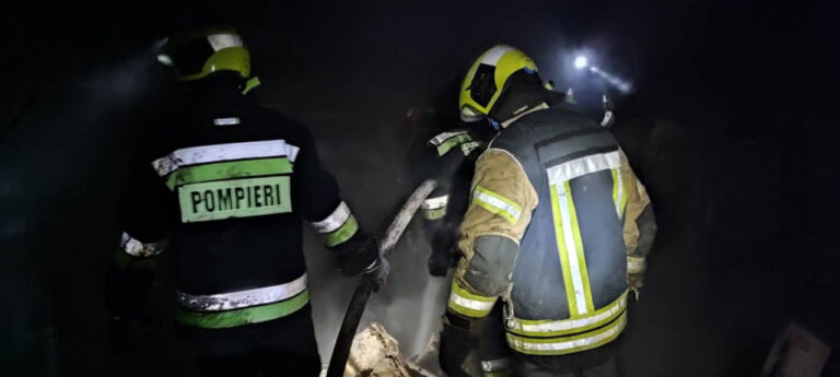 Incendiu în Chișinău: Un restaurant, distrus de flăcări