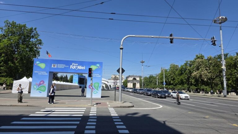 Traficul rutier va fi suspendat în Piața Marii Adunări Naționale: Cum va circula mâine transportul public
