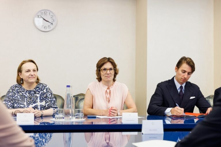 (VIDEO//FOTO) Avansarea parcursului european al R. Moldova, subiect de discuție între oficiali de la Chișinău și comisara europeană Jessika Roswall