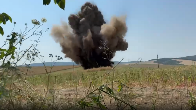 O dronă cu încărcătură explozivă, găsită în județul Tulcea din România