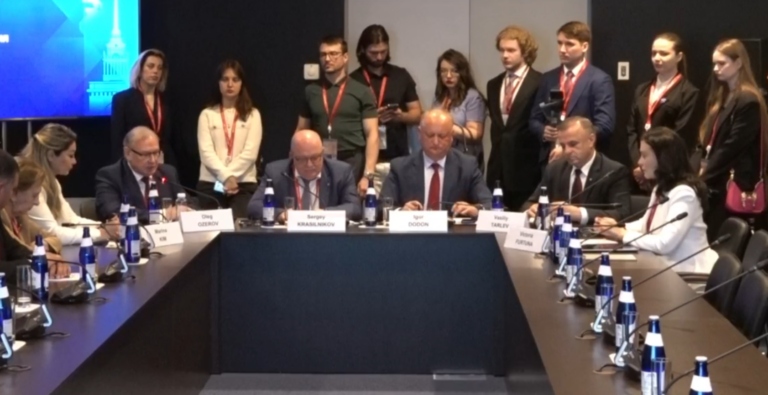 (OPINII) Tudor Ioniță: Noaptea minții a ajuns la Sankt Petersburg! Inepțiile lansate de Dodon, Tarlev și Furtună la Forumul lui Putin