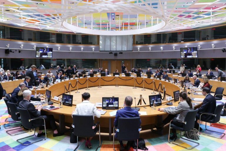 Cele 27 de state ale UE, undă verde pentru deschiderea primului cluster de negocieri cu R. Moldova și Ucraina