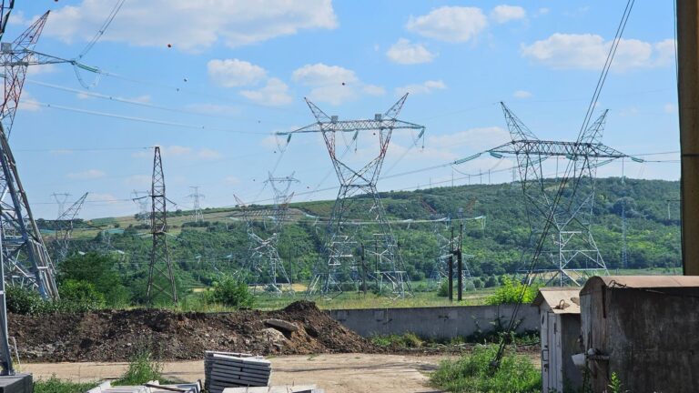 Conectarea la rețea a noii celule de 400 kV de la Vulcănești, finalizată