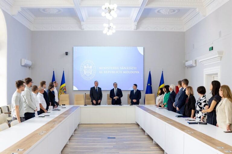 Noii membri ai Guvernului Tofan, prezentați echipelor din ministere