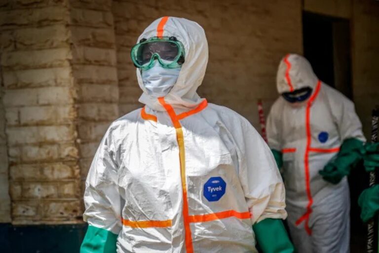 OMS avertizează: Epidemia de Ebola din Congo se răspândește mai rapid decât oricare alta din istorie