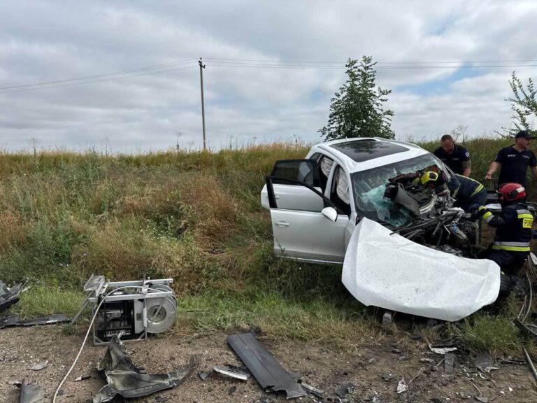 (FOTO) Accident grav în raionul Anenii Noi: Trei persoane au ajuns la spital