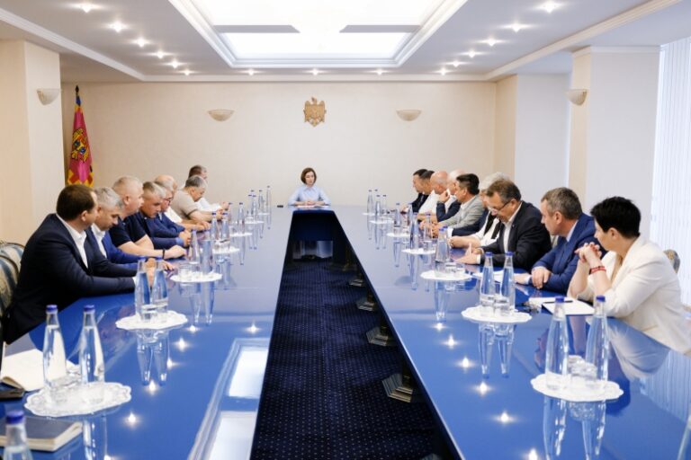 Președinta Maia Sandu și primarii din UTA Găgăuzia, discuții privind alegerile din autonomie