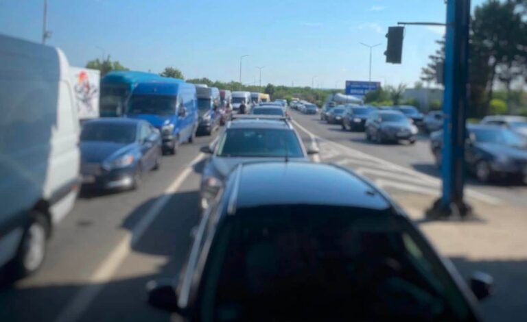 Trafic intens la punctul de trecere a frontierei Leușeni