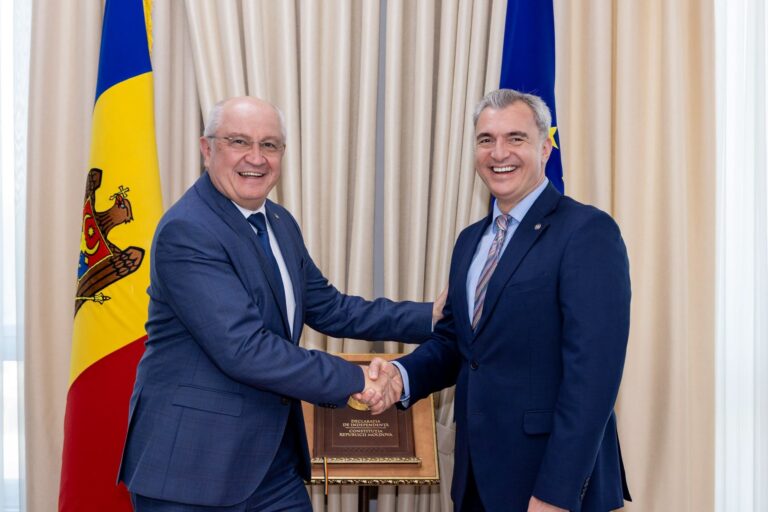 Eugeniu Osmochescu a fost numit prim-ministru interimar. Reacția lui Alexandru Munteanu
