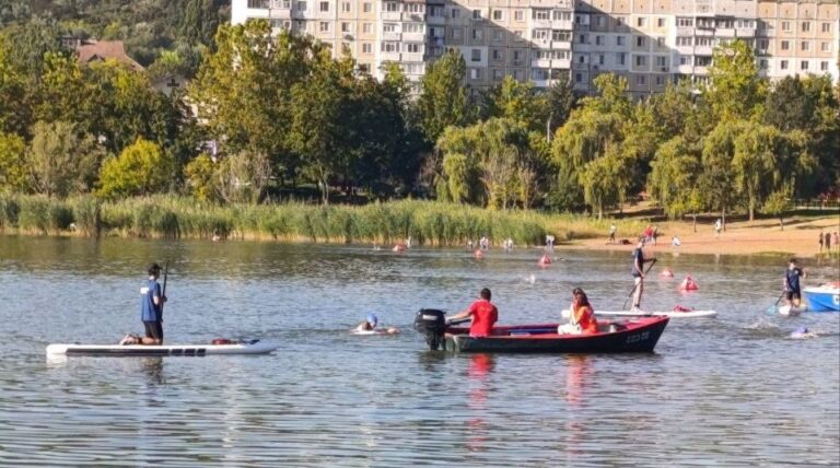 Intervenția salvatorilor la Cupa Europei la triatlon: Doi sportivi au avut nevoie de ajutor