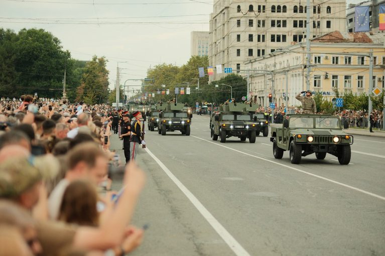 (VIDEO// FOTO) Parada militară organizată de Ziua Independenței R. Moldova