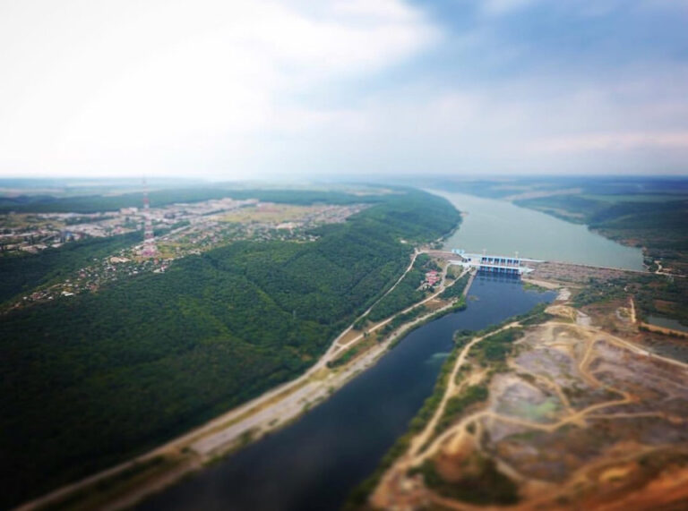 (VIDEO) Nivelul apei din lacul de acumulare de la Novodnistrovsk, continuă să scadă