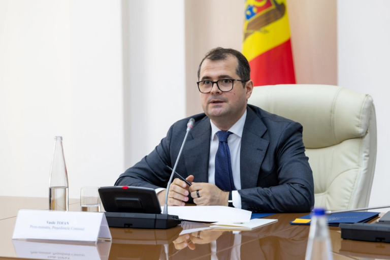 Vasile Tofan cere limitarea deplasărilor externe a funcționarilor publici
