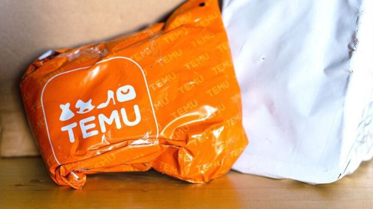 TVA și taxă de 12 lei pentru coletele comandate de Temu, AliExpress sau alte platforme internaționale