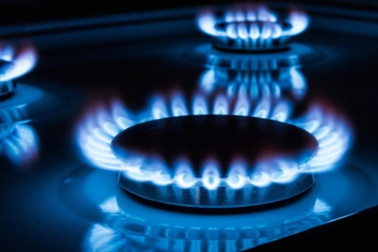 Un nou instrument online, lansat în R. Moldova: Consumatorii pot compara prețurile la energia electrică și gaze