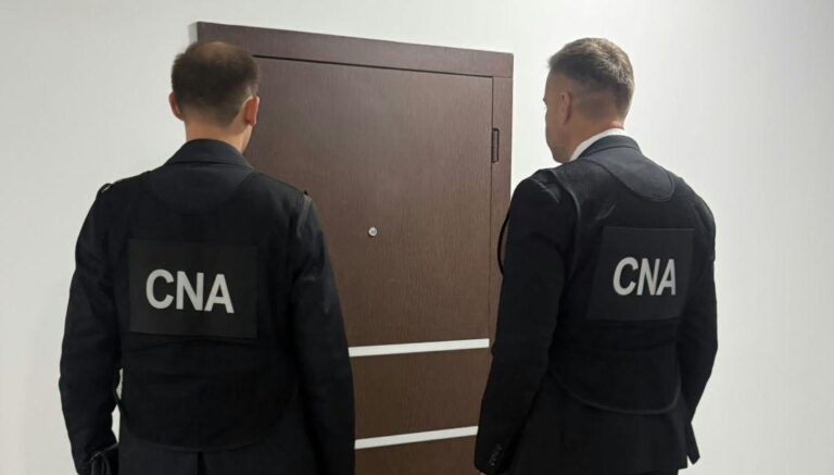 Percheziții la Postul de Inspecție la Frontieră Leușeni–Albița: Doi inspectori ANSA, suspectați că ar fi primit  bani pentru controale superficiale
