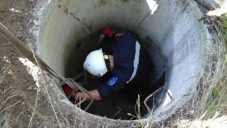 Un bărbat de 32 de ani, salvat după ce a căzut într-o fântână publică din Cimișlia
