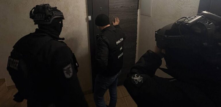Dosarul privind pregătirea unor asasinate în Ucraina: Recrutorul, trimis în judecată